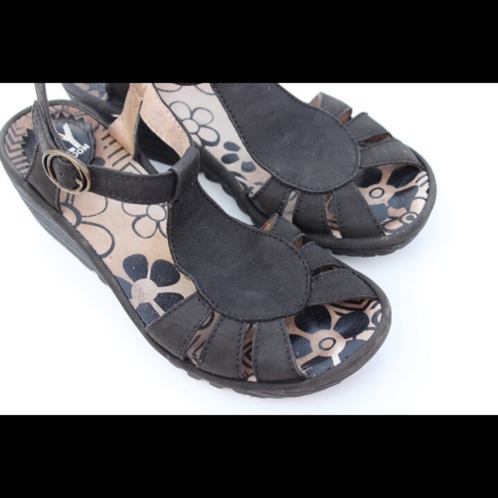 Fly London sandals - Picture 3 of 8